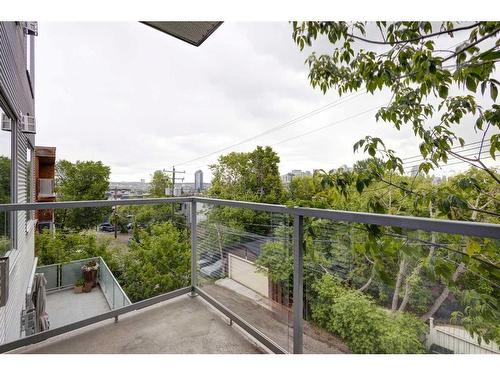 202-2124 17 Street Sw, Calgary, AB - Outdoor With Balcony With Exterior