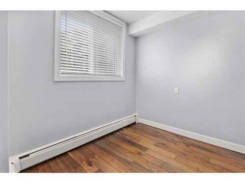 101D-4455 Greenview Drive Ne, Calgary, AB - Indoor Photo Showing Other Room