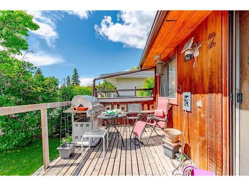 37 Connaught Drive Nw, Calgary, AB - Outdoor With Deck Patio Veranda