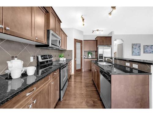 118 Aspen Hills Drive Sw, Calgary, AB - Indoor Photo Showing Kitchen With Upgraded Kitchen