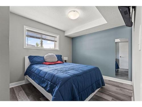8103-2781 Chinook Winds Drive Sw, Airdrie, AB - Indoor Photo Showing Bedroom