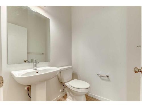 67 Arbour Lake Heights Nw, Calgary, AB - Indoor Photo Showing Bathroom