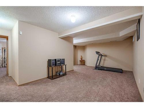 104 Riverglen Drive Se, Calgary, AB - Indoor