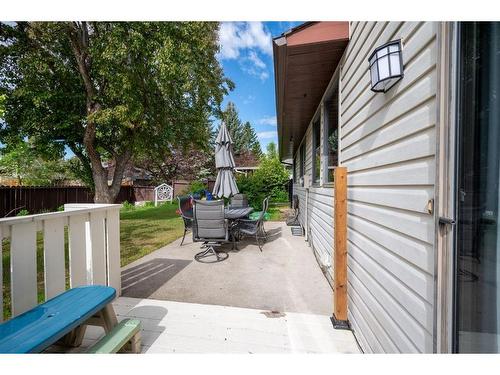 347 Woodpark Place Sw, Calgary, AB - Outdoor With Exterior