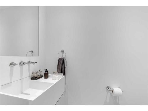 508-615 6 Avenue Se, Calgary, AB - Indoor Photo Showing Bathroom