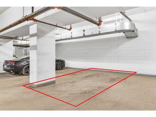 508-615 6 Avenue Se, Calgary, AB - Indoor Photo Showing Garage