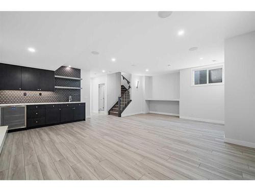 5604 37 Street Sw, Calgary, AB - Indoor