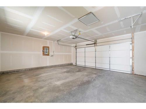 5604 37 Street Sw, Calgary, AB - Indoor Photo Showing Garage