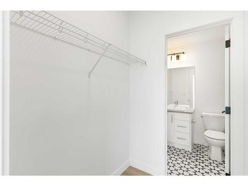 148-2117 81 Street Sw, Calgary, AB - Indoor Photo Showing Bathroom