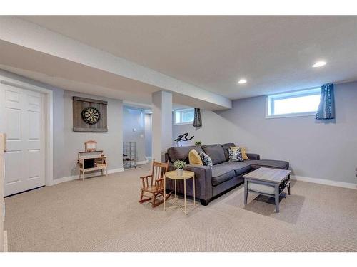 9427 Elbow Drive Sw, Calgary, AB - Indoor Photo Showing Basement