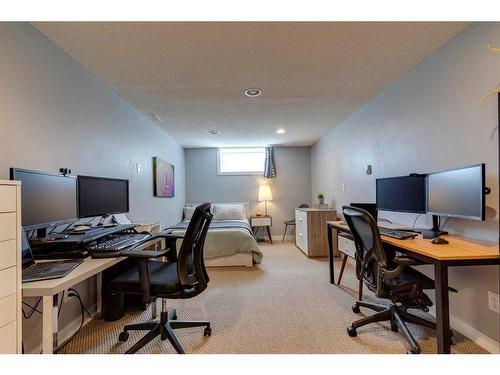 9427 Elbow Drive Sw, Calgary, AB - Indoor Photo Showing Office