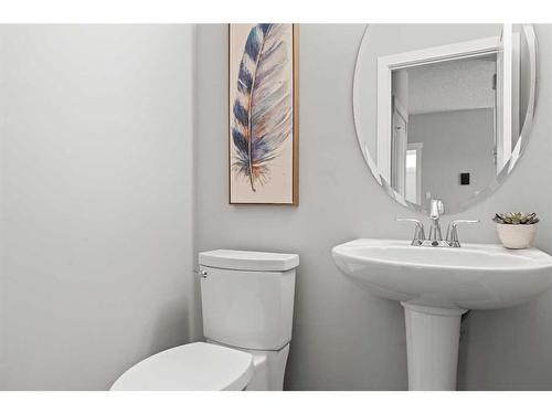 8 Cimarron Springs Circle, Okotoks, AB - Indoor Photo Showing Bathroom