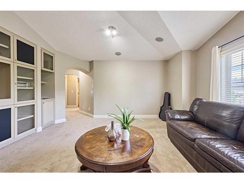 8721 14 Avenue Sw, Calgary, AB - Indoor Photo Showing Living Room