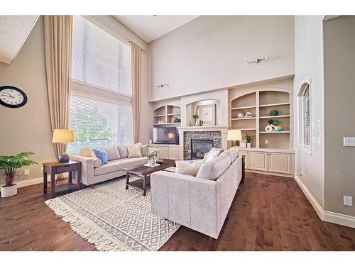8721 14 Avenue Sw, Calgary, AB - Indoor Photo Showing Living Room With Fireplace