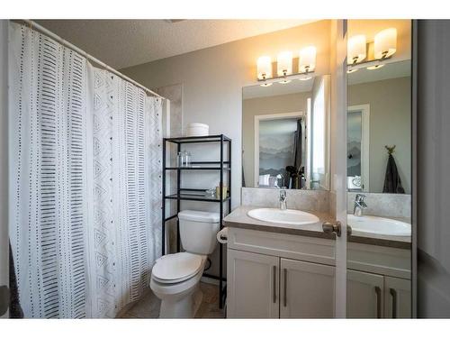 381 Legacy Boulevard Se, Calgary, AB - Indoor Photo Showing Bathroom