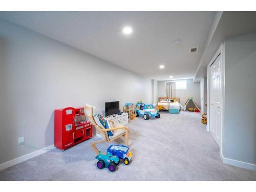 381 Legacy Boulevard Se, Calgary, AB - Indoor Photo Showing Other Room