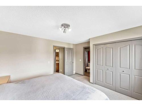 207 Bridlecrest Boulevard Sw, Calgary, AB - Indoor Photo Showing Bedroom