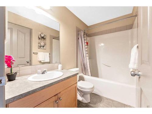 207 Bridlecrest Boulevard Sw, Calgary, AB - Indoor Photo Showing Bathroom