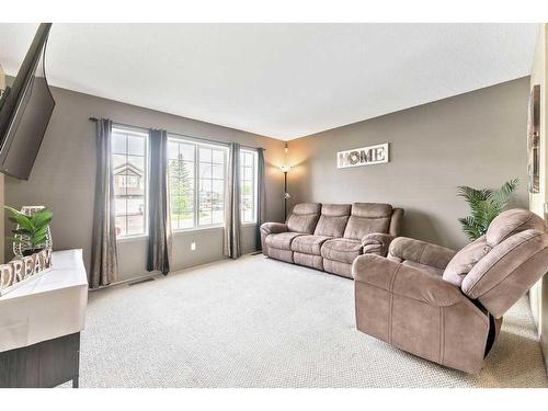 207 Bridlecrest Boulevard Sw, Calgary, AB - Indoor Photo Showing Living Room