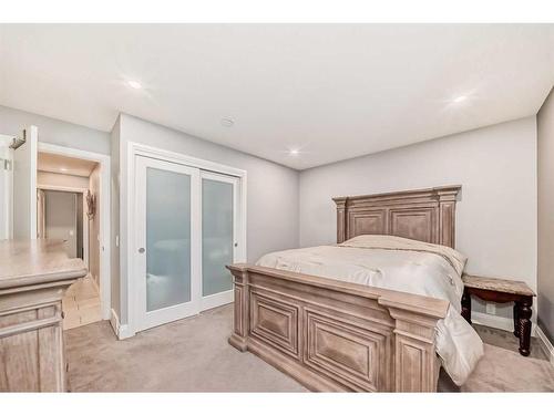 16 Rundlewood Bay Ne, Calgary, AB - Indoor Photo Showing Bedroom