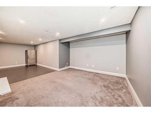 16 Rundlewood Bay Ne, Calgary, AB - Indoor Photo Showing Other Room