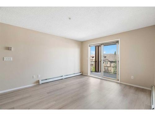 4306-60 Panatella Street Nw, Calgary, AB - Indoor Photo Showing Other Room