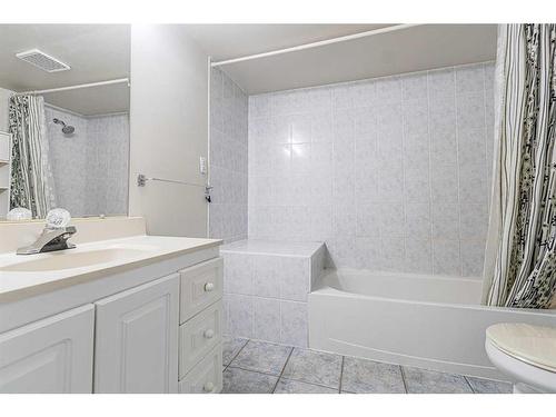 113 Cedarwood Park Sw, Calgary, AB - Indoor Photo Showing Bathroom