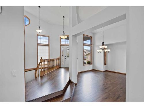 79 Mt Assiniboine Circle Se, Calgary, AB - Indoor