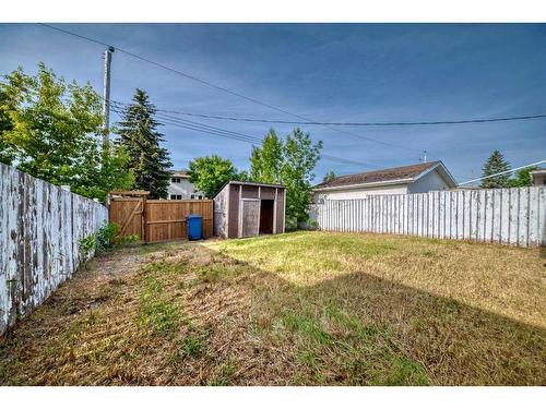 3423 Doverthorn Road Se, Calgary, AB - Outdoor