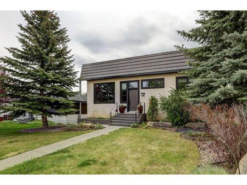 4535 26 Avenue Sw, Calgary, AB - Outdoor