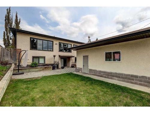 4535 26 Avenue Sw, Calgary, AB - Outdoor