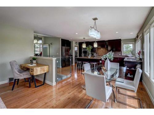 4535 26 Avenue Sw, Calgary, AB - Indoor Photo Showing Dining Room