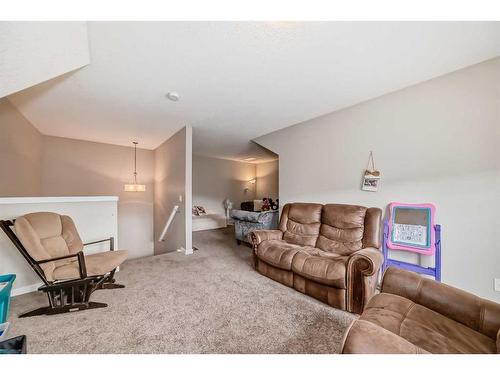 11 Copperstone Common Se, Calgary, AB - Indoor