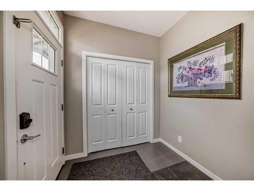 11 Copperstone Common Se, Calgary, AB - Indoor Photo Showing Other Room