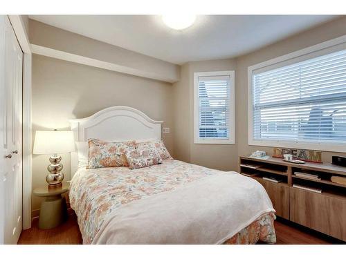 415-2635 Eversyde Avenue Sw, Calgary, AB - Indoor Photo Showing Bedroom