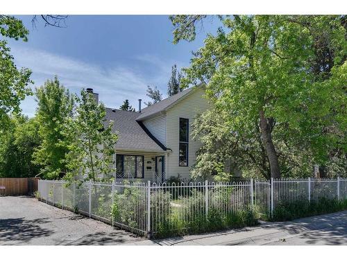 531, 535 & 533 24 Avenue Nw, Calgary, AB - Outdoor