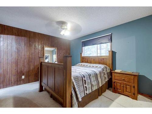 34546 Range Road 12, Rural Red Deer County, AB - Indoor Photo Showing Bedroom