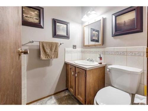 34546 Range Road 12, Rural Red Deer County, AB - Indoor Photo Showing Bathroom