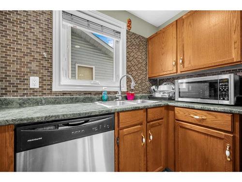 129 Laguna Close Ne, Calgary, AB - Indoor Photo Showing Kitchen