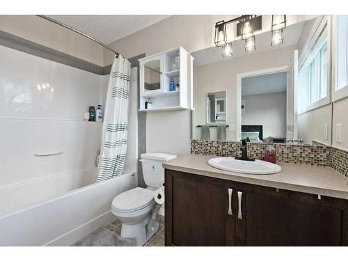 165 Legacy Crescent Se, Calgary, AB - Indoor Photo Showing Bathroom