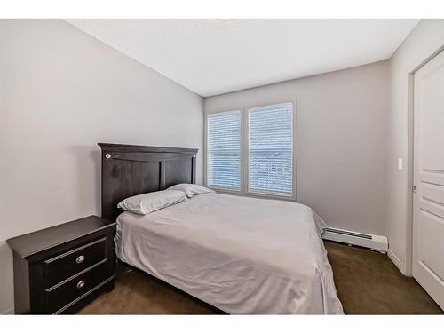 16 Auburn Bay Common Se, Calgary, AB - Indoor Photo Showing Bedroom