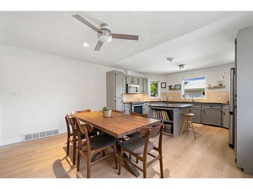 454 21 Avenue Nw, Calgary, AB - Indoor Photo Showing Other Room