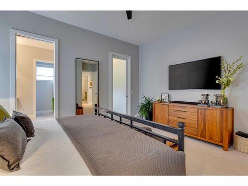 164 Cranbrook Drive Se, Calgary, AB - Indoor Photo Showing Bedroom