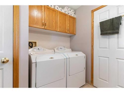 255030 84 Street Ne, Rural Rocky View County, AB - Indoor Photo Showing Laundry Room