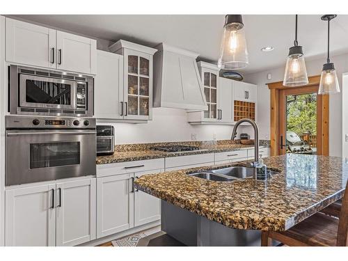 116 Eagle Terrace Road, Canmore, AB - Indoor Photo Showing Kitchen With Double Sink With Upgraded Kitchen