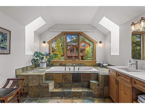 116 Eagle Terrace Road, Canmore, AB - Indoor Photo Showing Bathroom