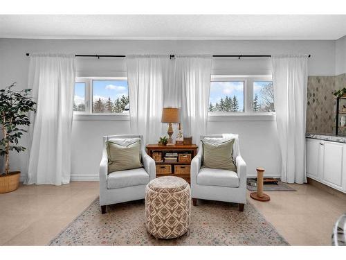 45 Lone Pine Crescent, Rural Rocky View County, AB - Indoor Photo Showing Living Room