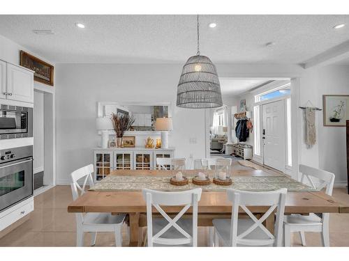 45 Lone Pine Crescent, Rural Rocky View County, AB - Indoor Photo Showing Dining Room