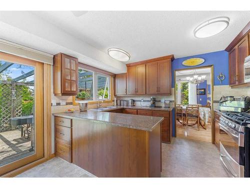 9308 26 Street Sw, Calgary, AB - Indoor Photo Showing Kitchen