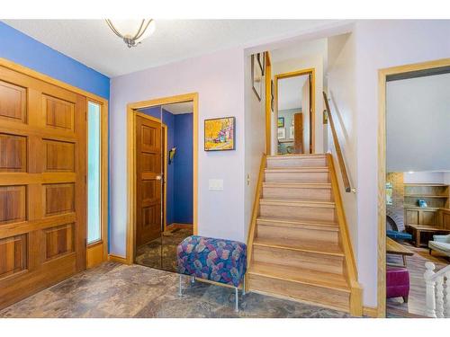 9308 26 Street Sw, Calgary, AB - Indoor Photo Showing Kitchen